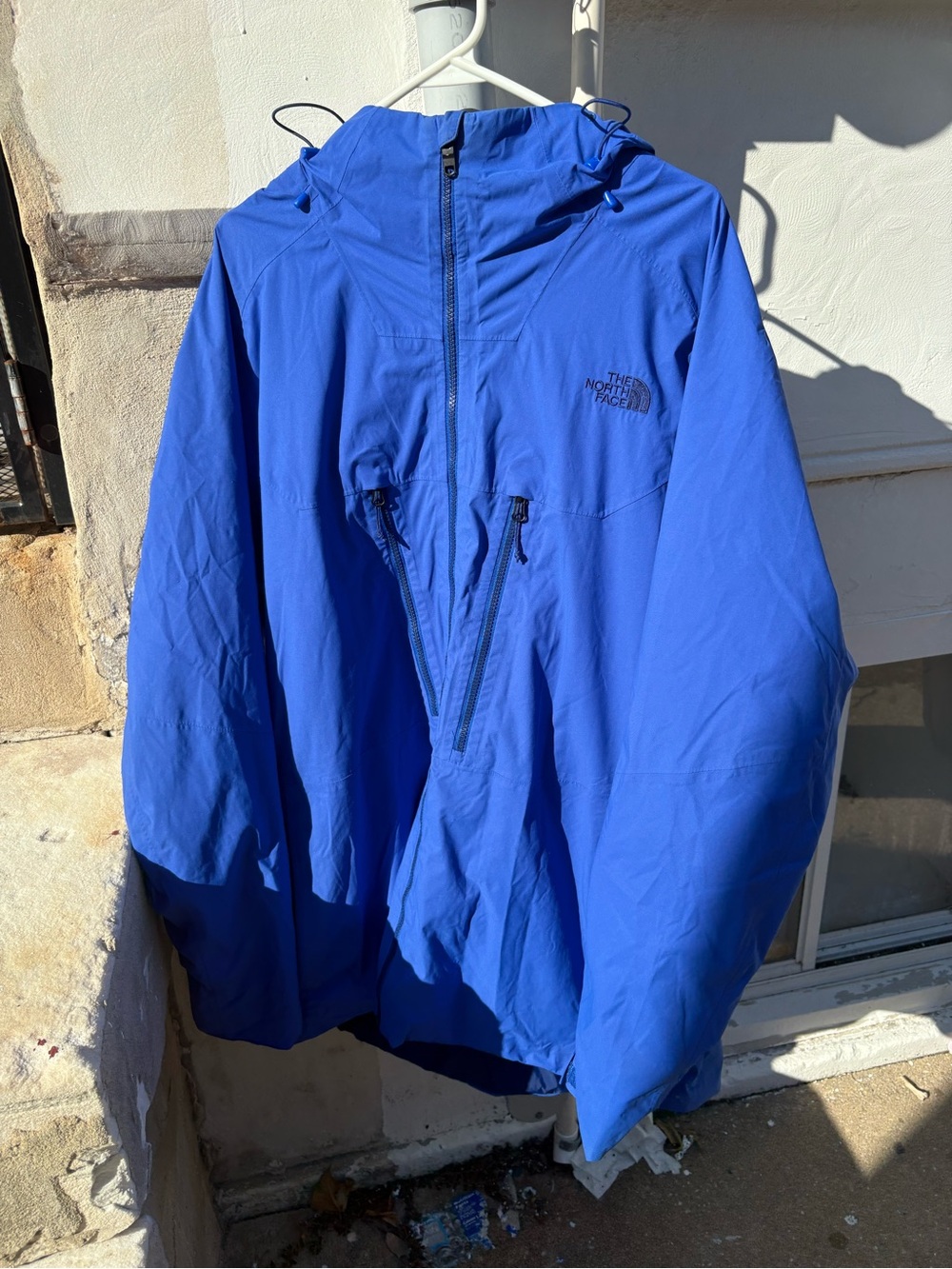 The North Face Men's Royal Blue Hooded Windbreaker